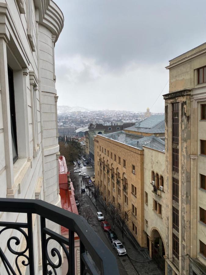 Parliament On Rustaveli Studio Tbilisi ภายนอก รูปภาพ