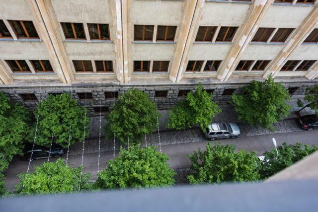 Parliament On Rustaveli Studio Tbilisi ภายนอก รูปภาพ